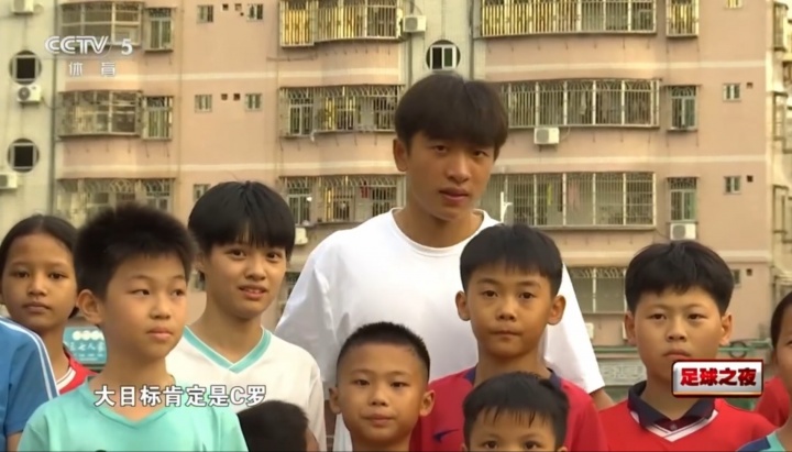 巴萨3:1逆转阿拉维斯暂登西甲榜首 奥尔默双响助球队逆境翻盘