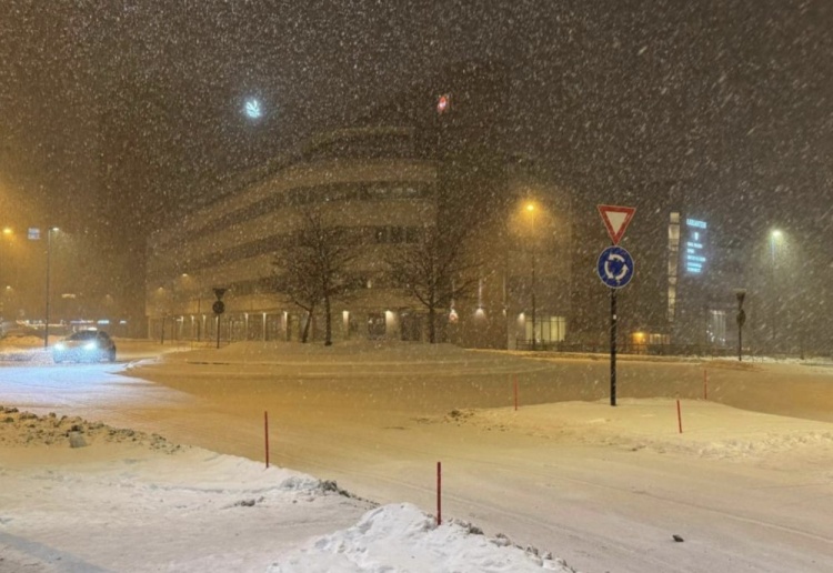 罗马瞄准曼联失意前锋，欧冠资格成租借转买断关键砝码