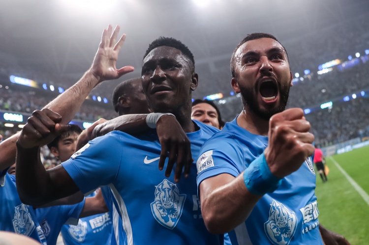 曼联引援目标埃德松身价腰斩，3000万欧即可签巴西中场猛将